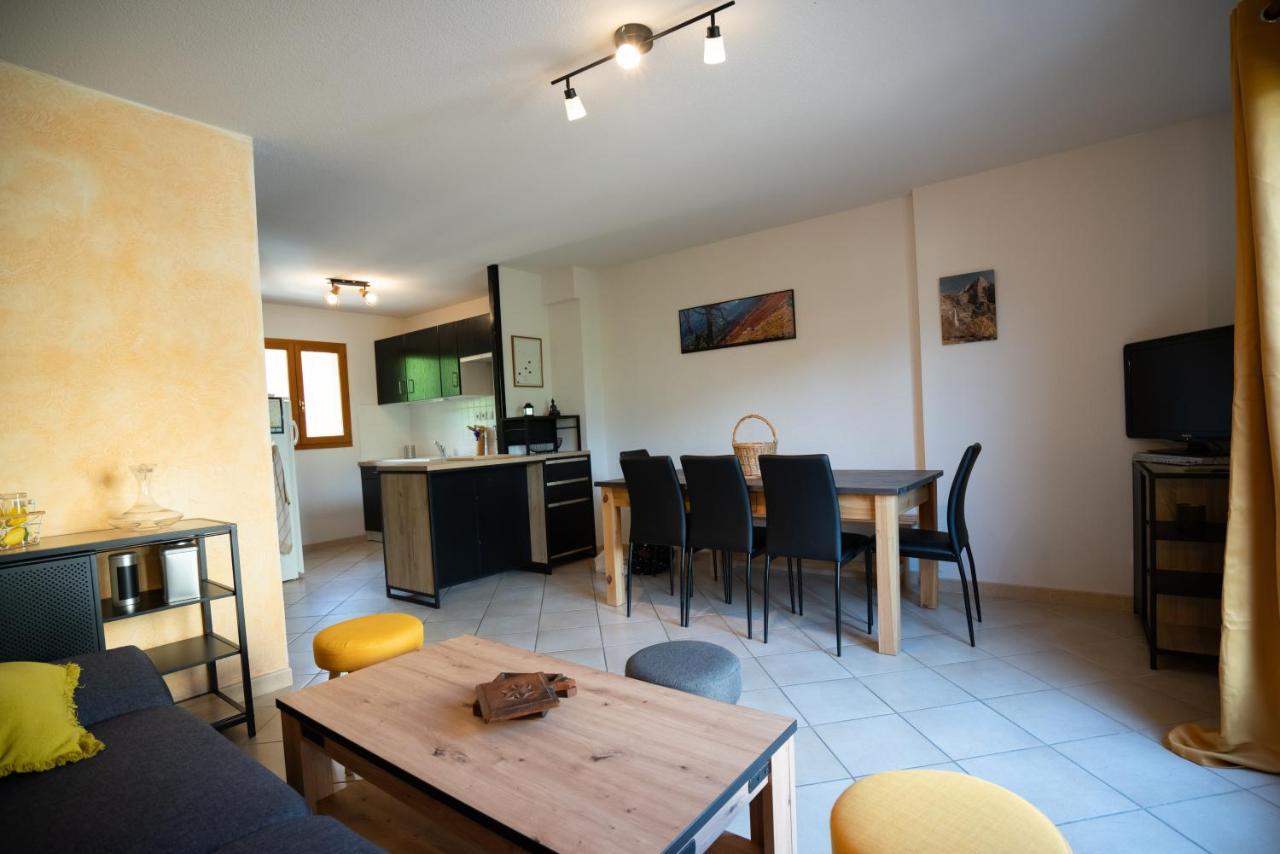 Appartement T3 au Plan d’eau d’Embrun avec Garage et Terrasse Extérieur photo