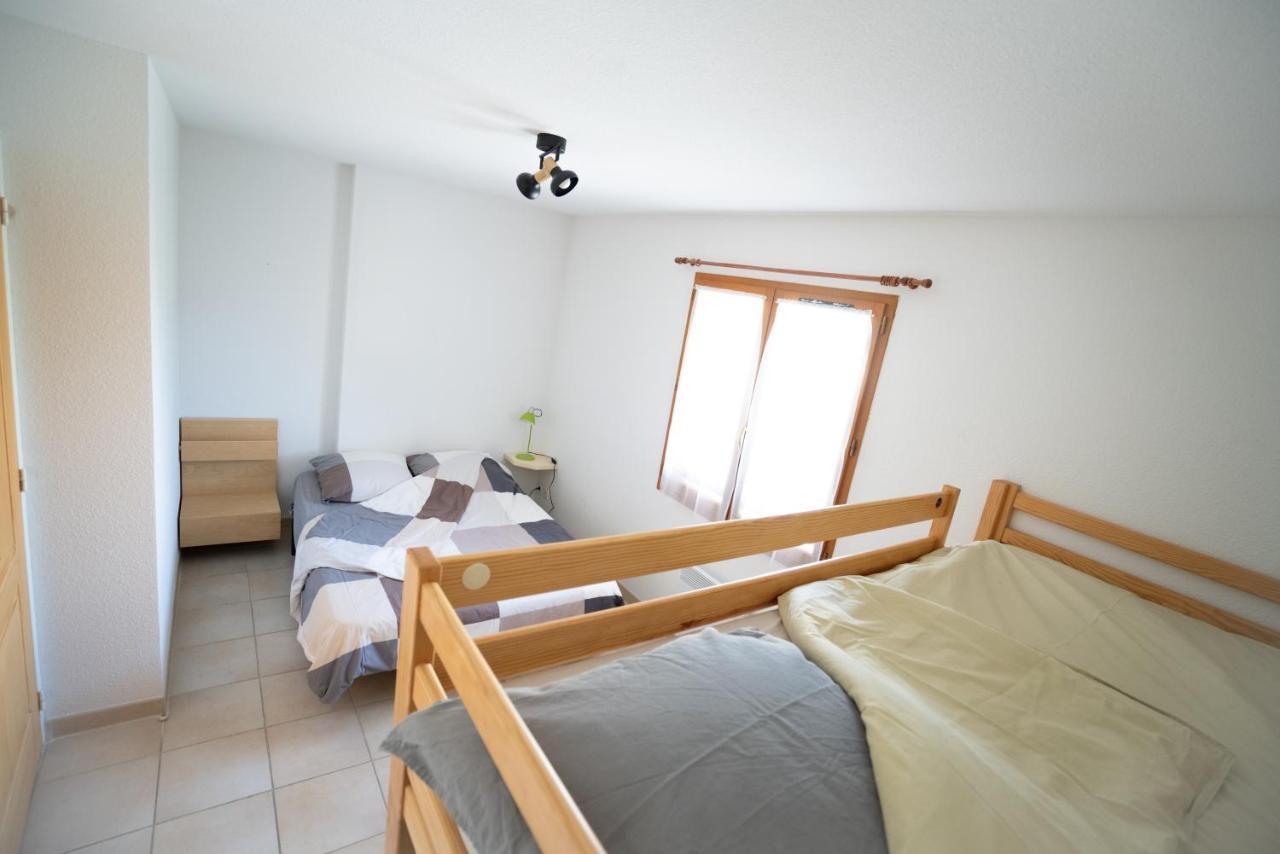 Appartement T3 au Plan d’eau d’Embrun avec Garage et Terrasse Extérieur photo