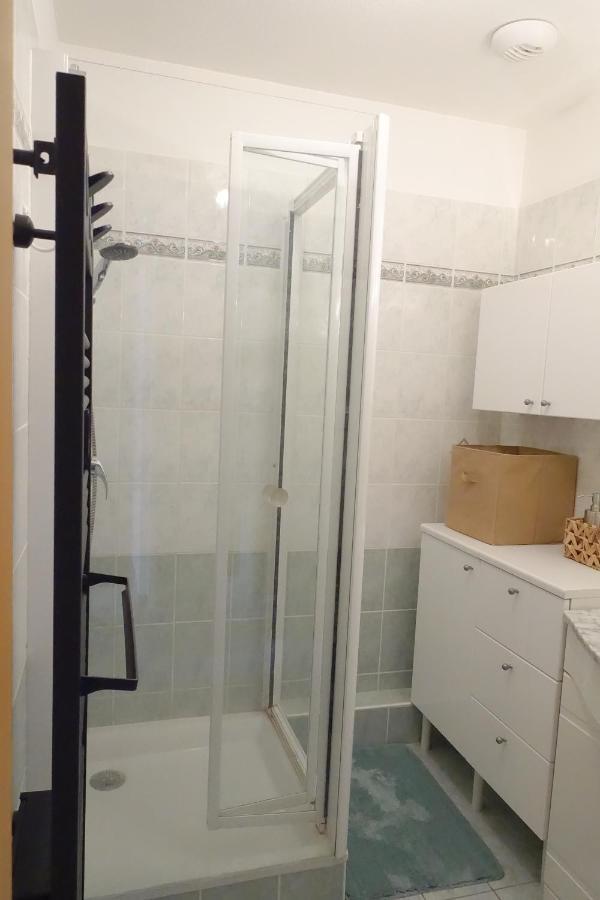 Appartement T3 au Plan d’eau d’Embrun avec Garage et Terrasse Extérieur photo