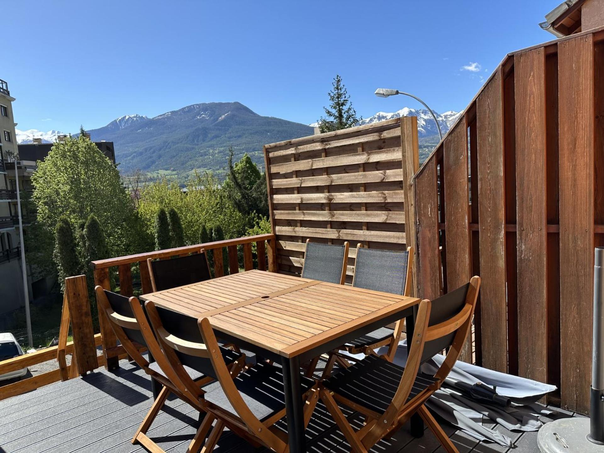 Appartement T3 au Plan d’eau d’Embrun avec Garage et Terrasse Extérieur photo