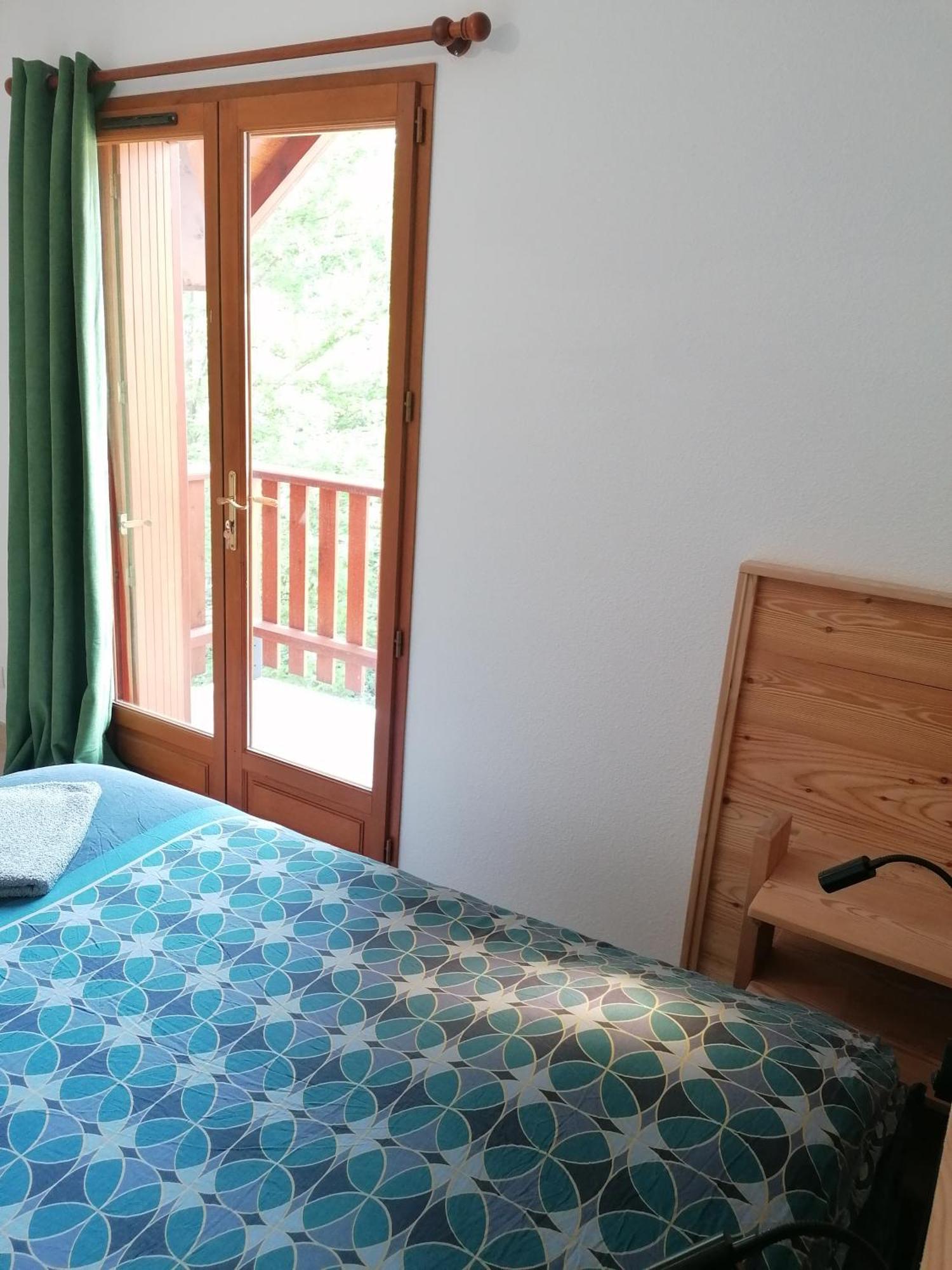 Appartement T3 au Plan d’eau d’Embrun avec Garage et Terrasse Chambre photo